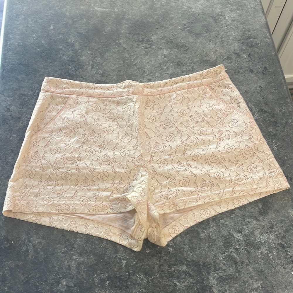 Forever 21 lace shorts with pockets- Size Large
